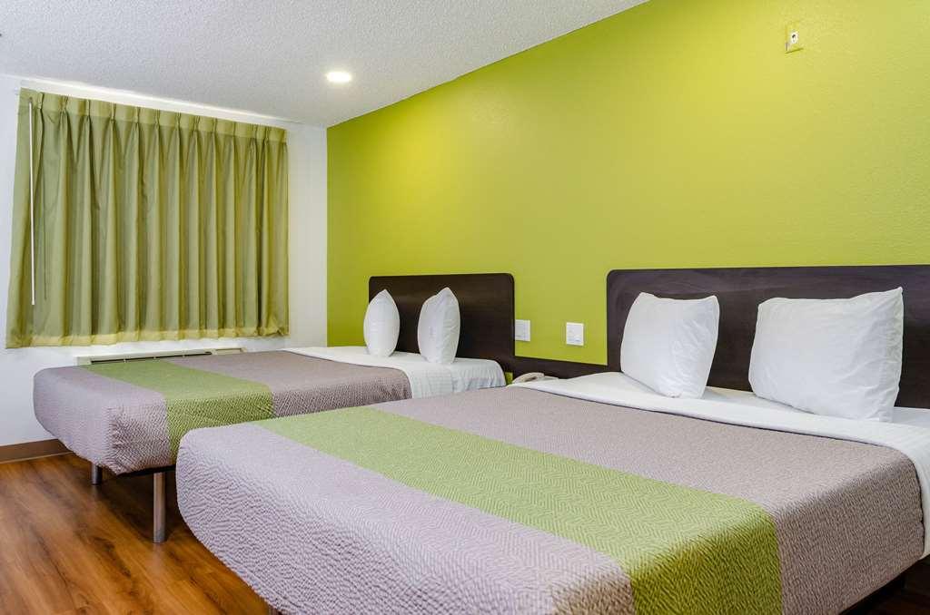 Studio 6-Fresno, Ca - Extended Stay Pinedale Room photo