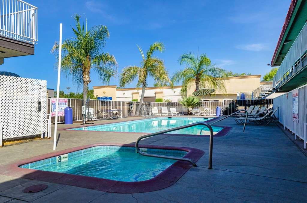 Studio 6-Fresno, Ca - Extended Stay Pinedale Facilities photo