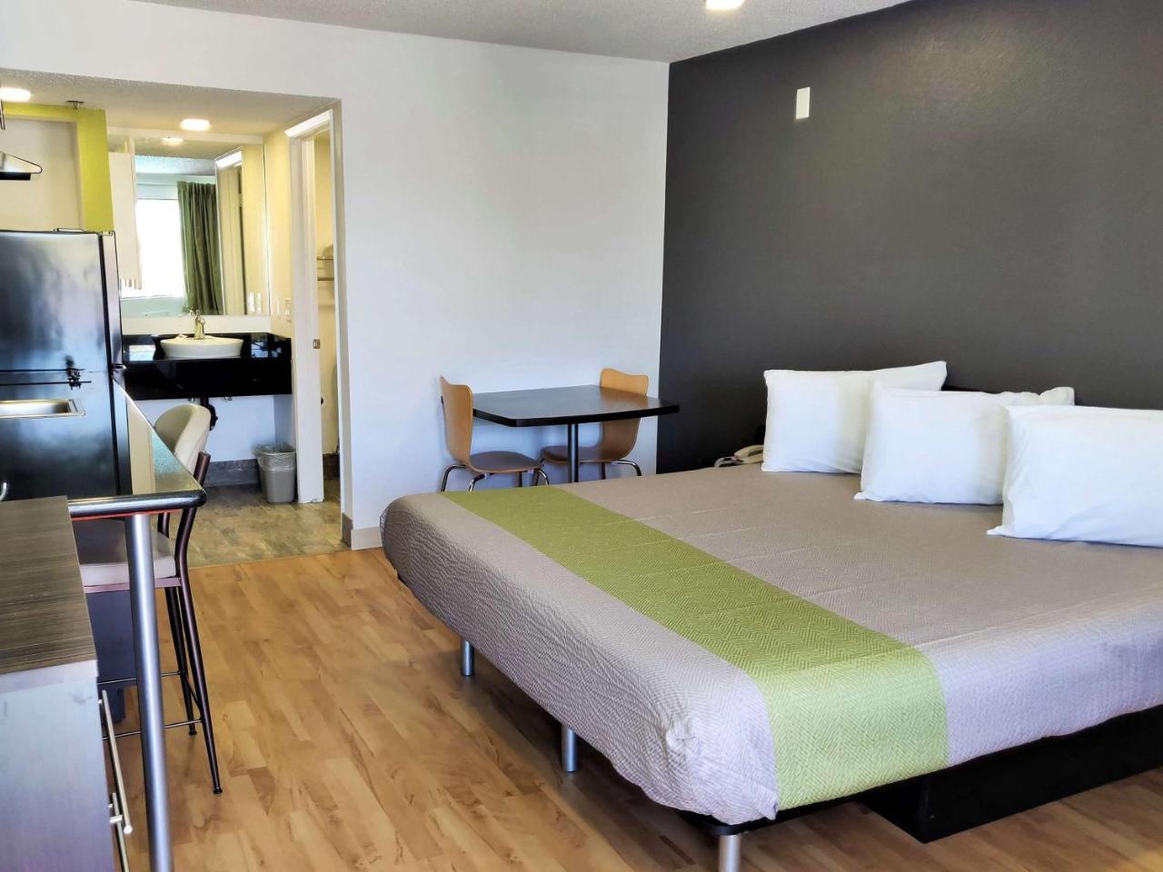 Studio 6-Fresno, Ca - Extended Stay Pinedale Exterior photo