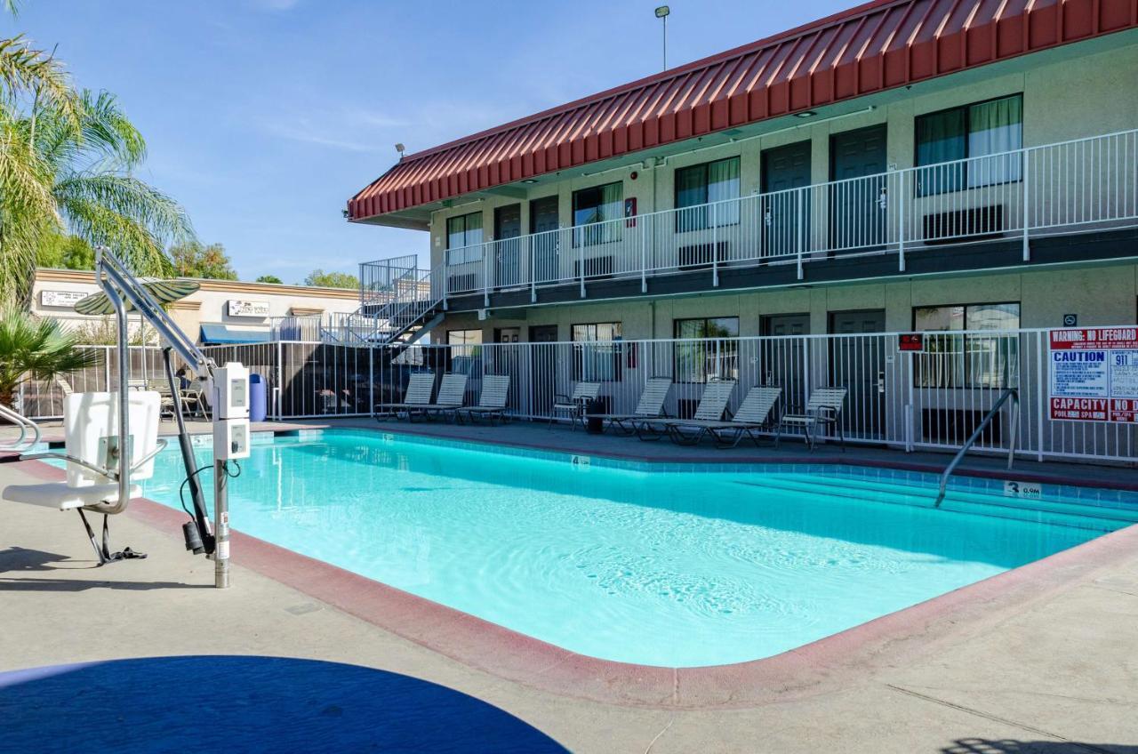 Studio 6-Fresno, Ca - Extended Stay Pinedale Exterior photo